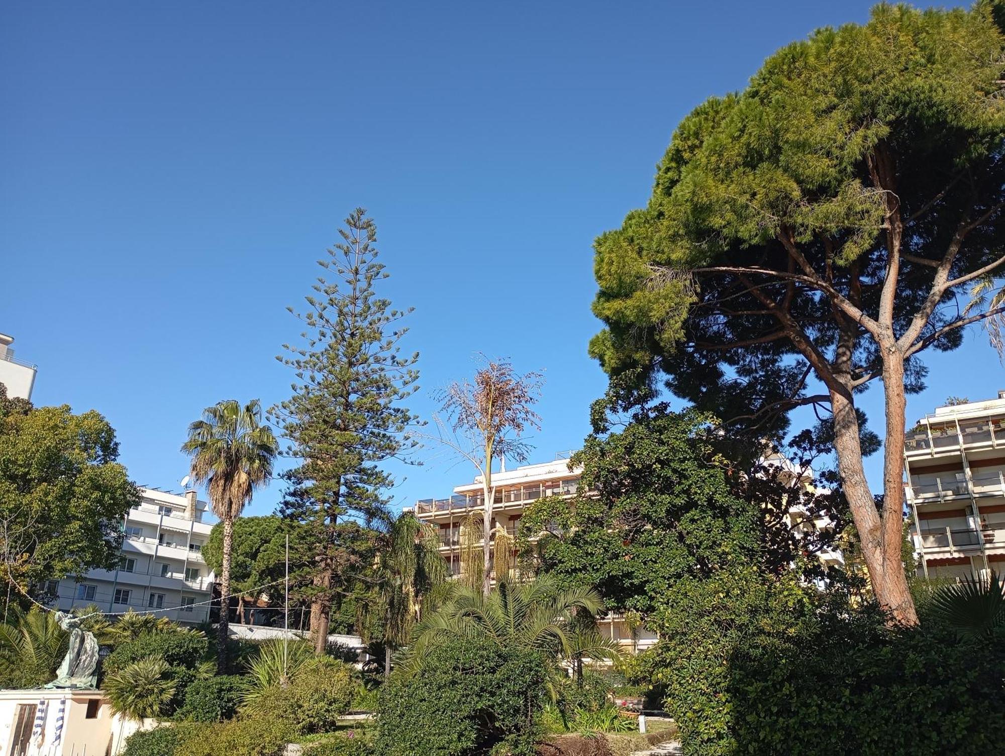 Bilocale Lungomare Con Piscina *